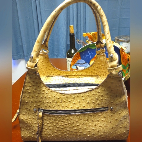 NWOT/ Tan Croc Embossed Faux leather Tote handbag - Picture 9 of 11